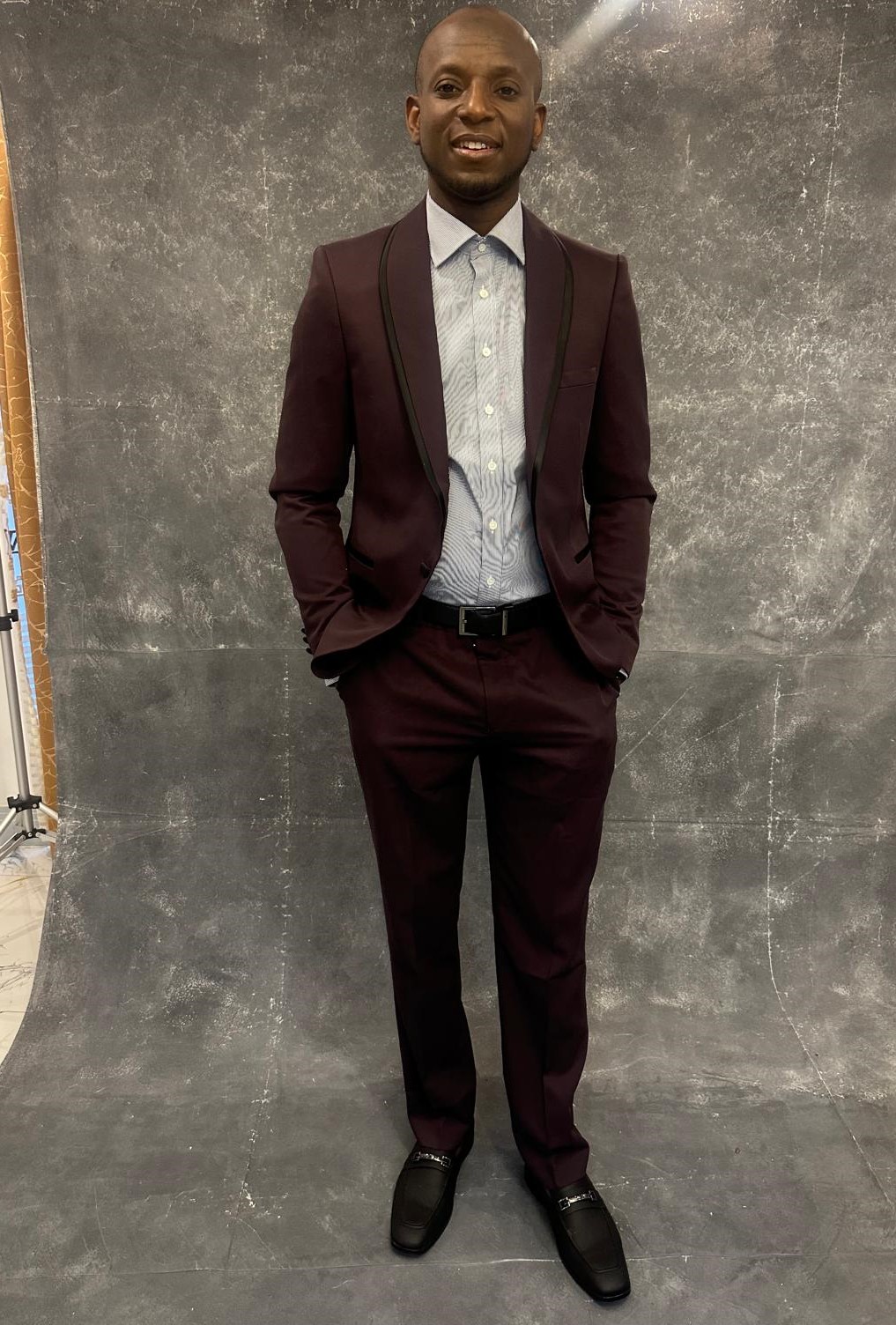 Customer from Gillingham reviewing building work